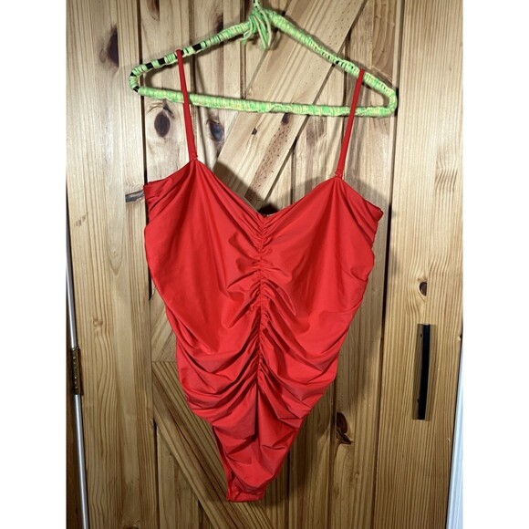 J.CREW Reimagined Women’s Swimsuit One Piece Size 22 Red Ruched NWT - Picture 3 of 9